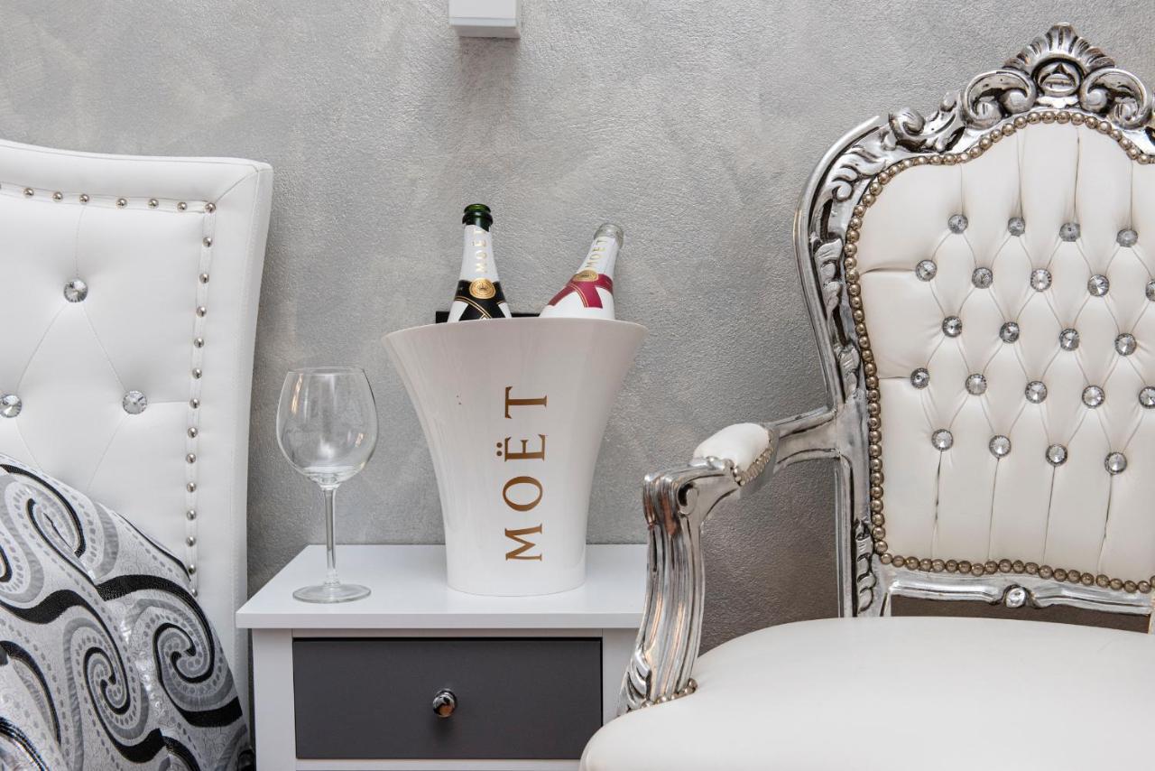 Fashion Apartment Silver Bologna Bagian luar foto